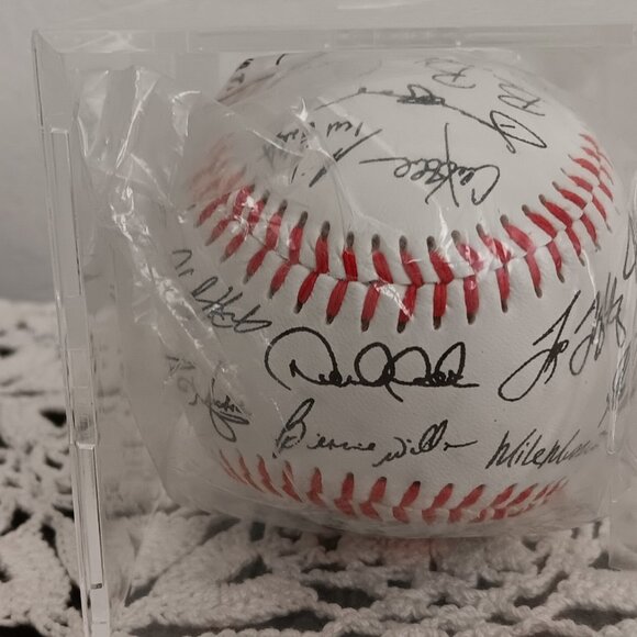 New Vintage 2001 New York Yankees facsimile Team Signed Fotoball - Picture 5 of 6